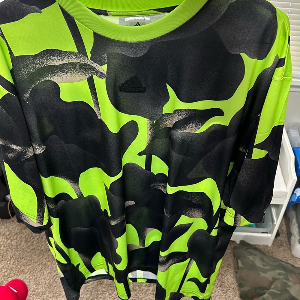 Adidas oversized floral camo unique tee
